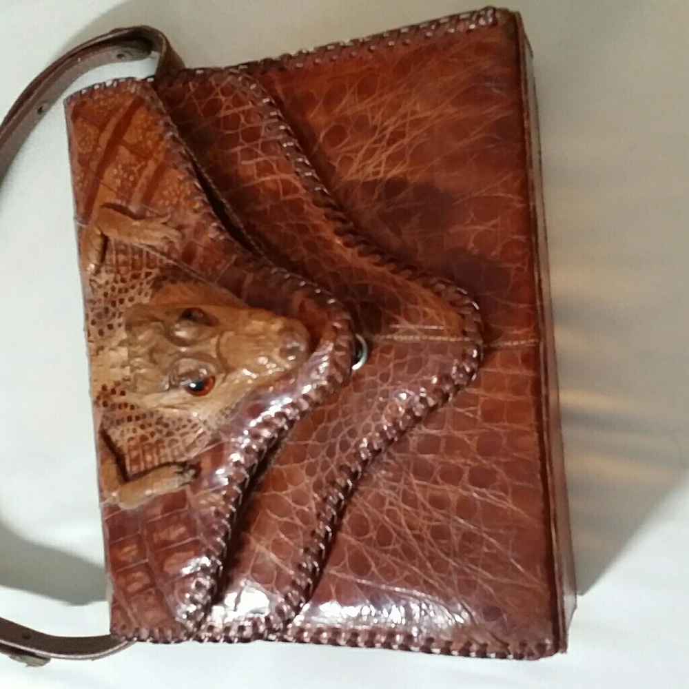 Real/Arthentic Vintage Alligator Skin handbag/purs